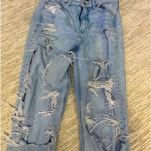 Size 4 American Eagle jeans.